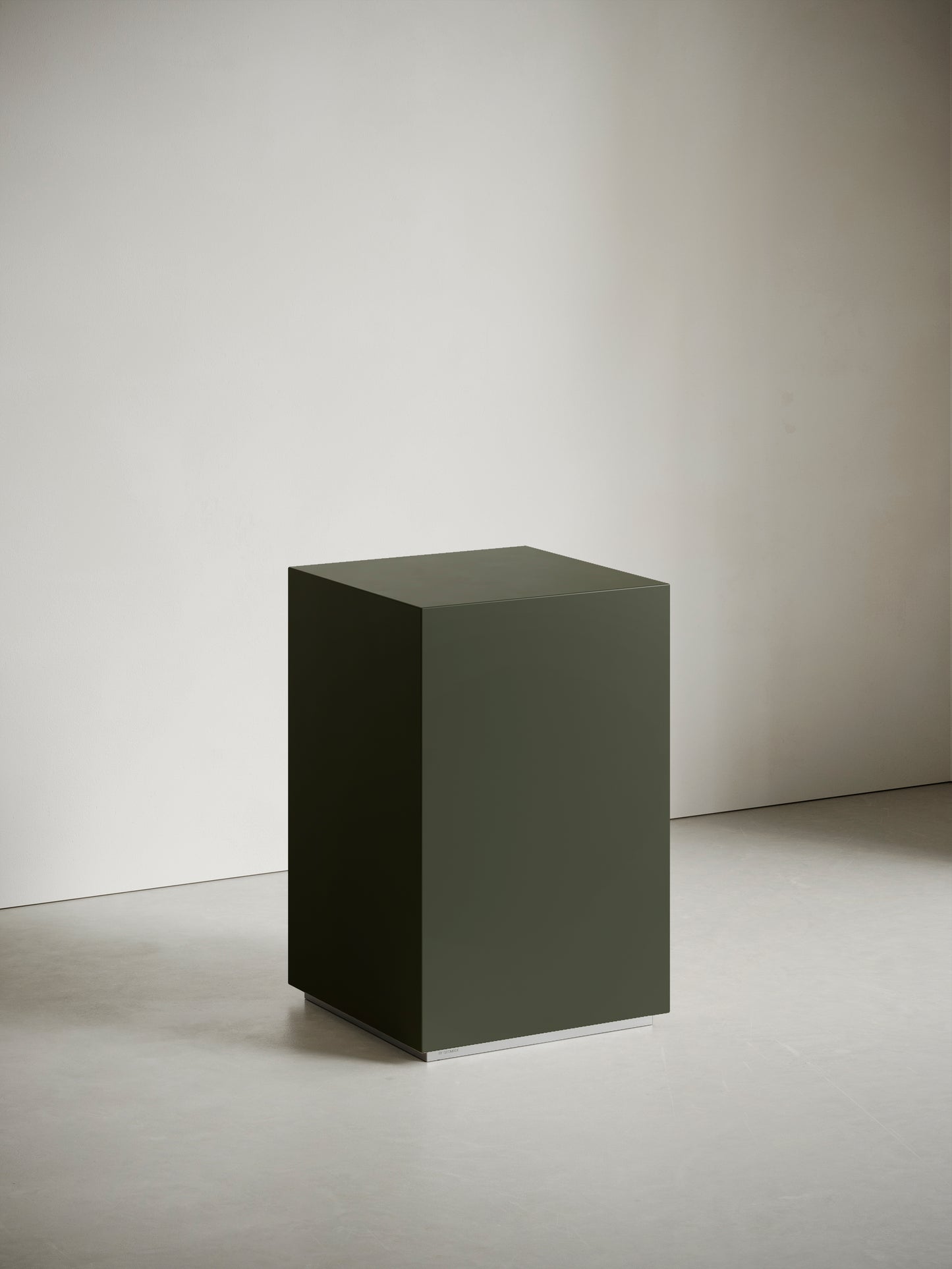 Display Columns | Military Green