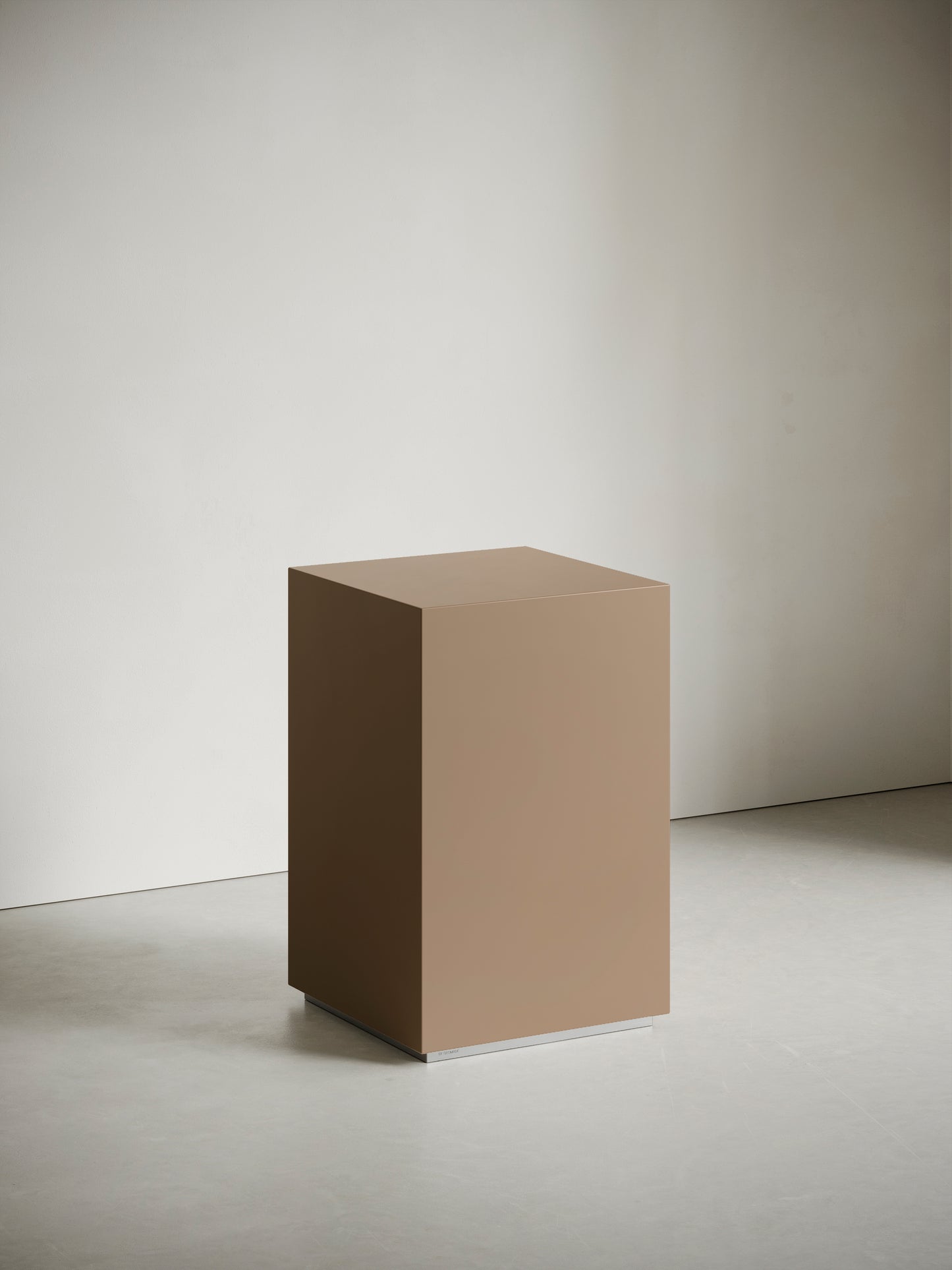 Display Columns | Coffee Brown