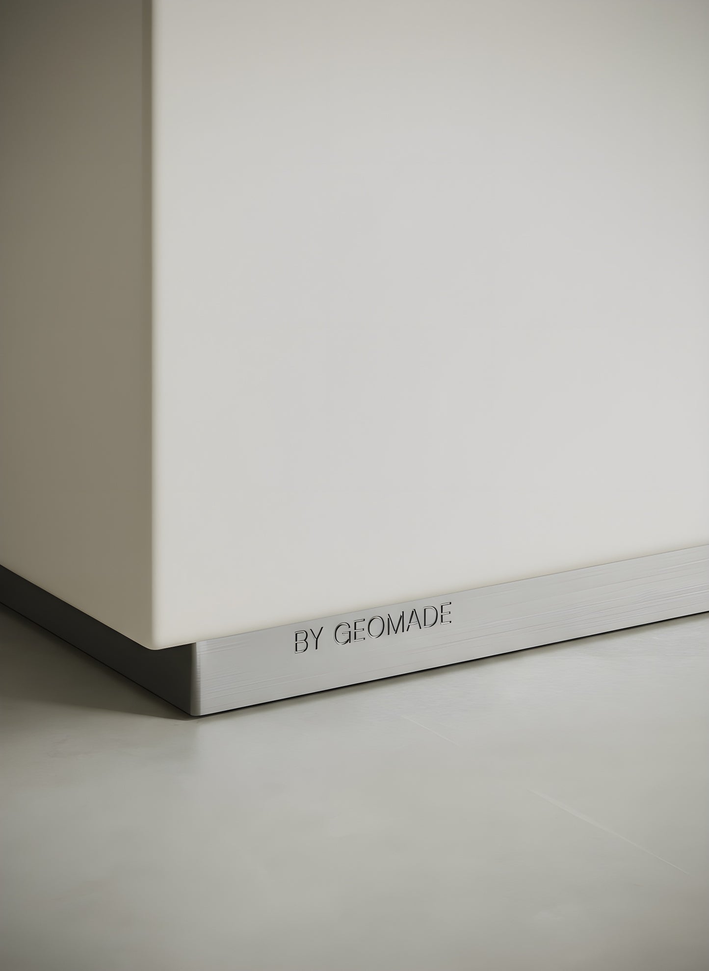 Display Columns | Off-White